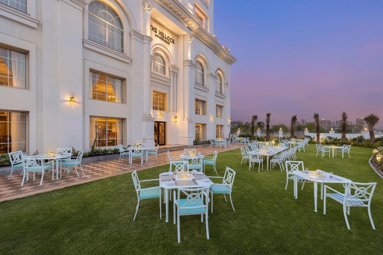 Hotel Hillock Ахмедабад Екстер'єр фото